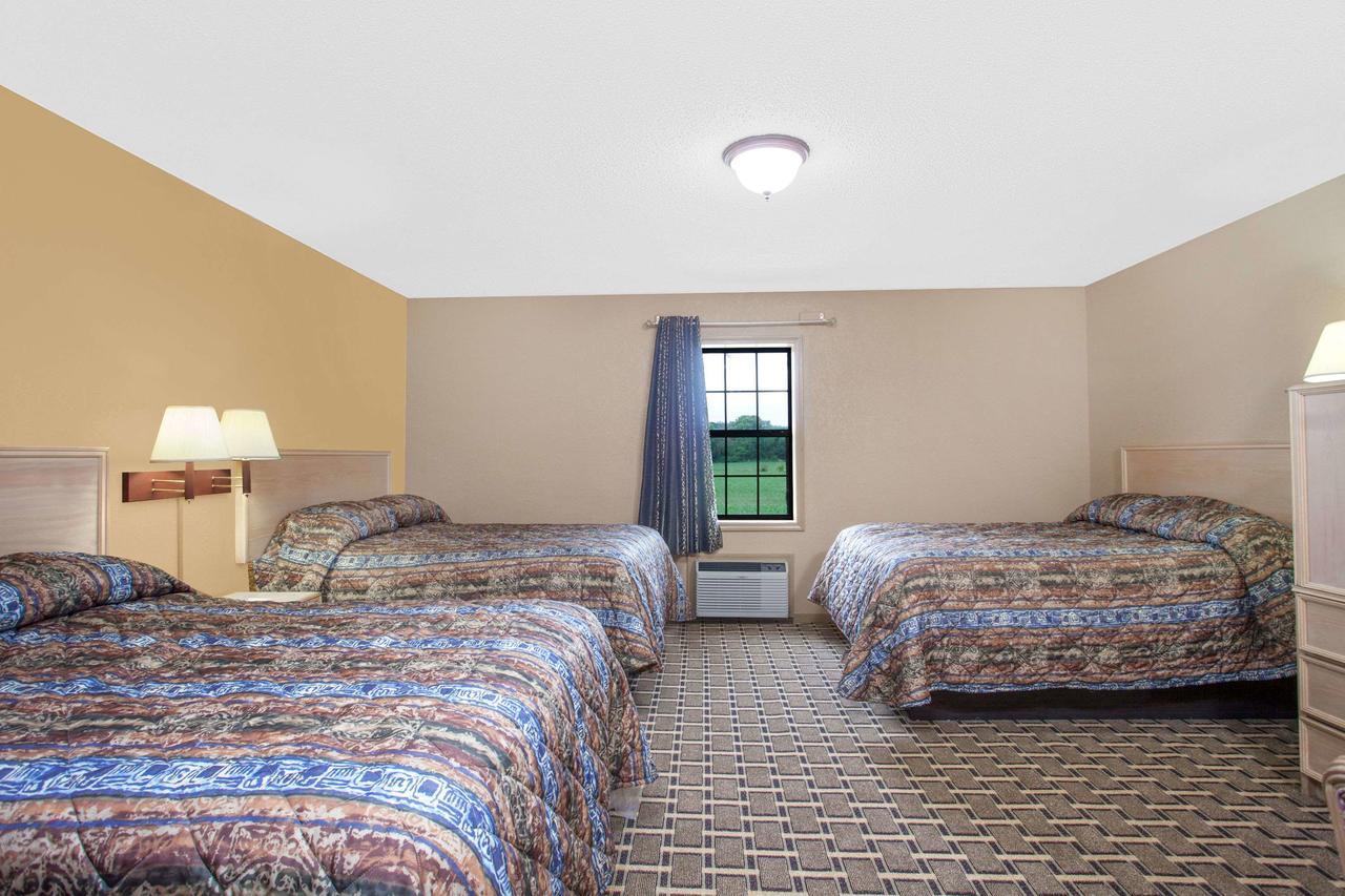 Knights Inn Wildersville Dış mekan fotoğraf